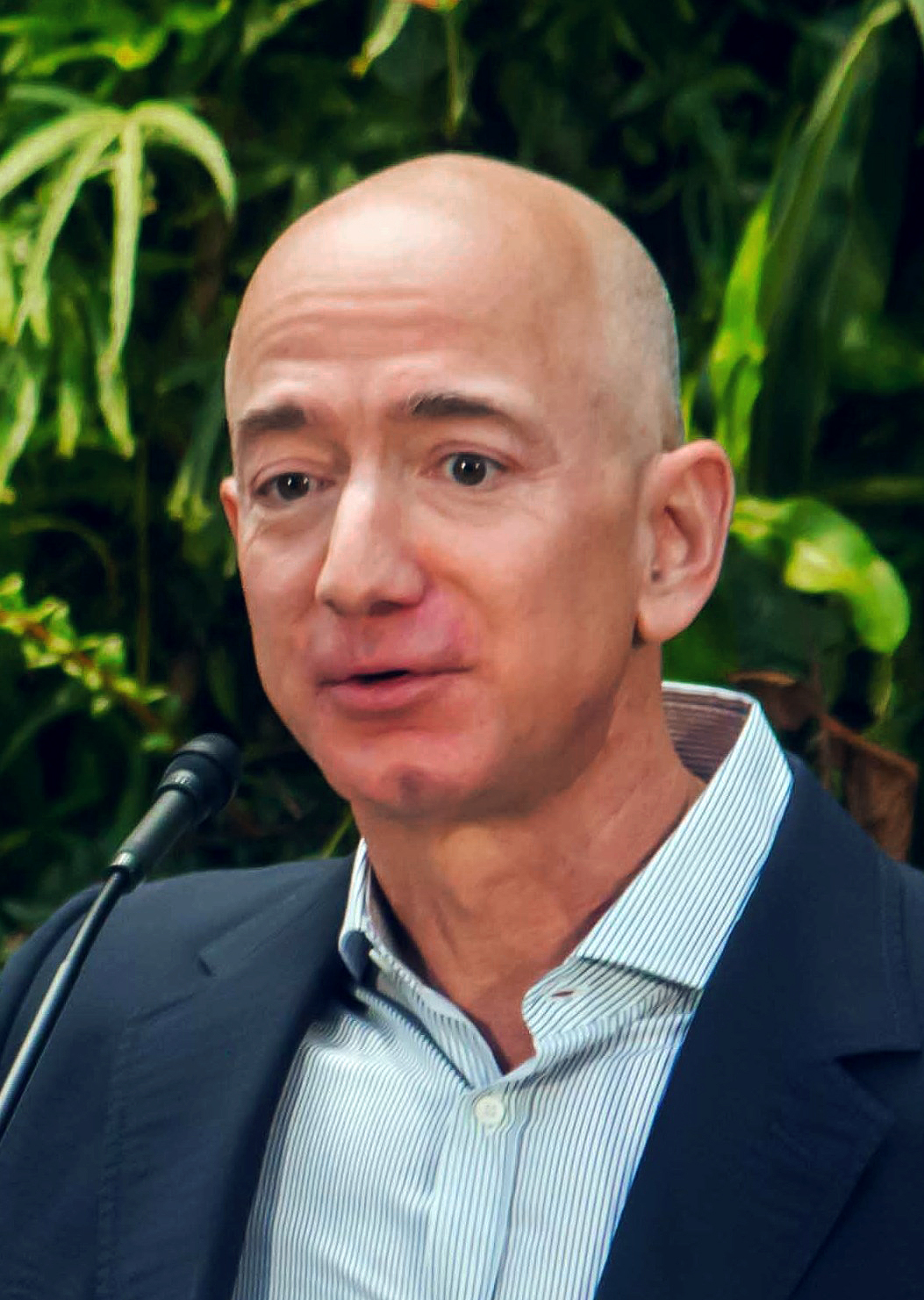 Amazon: Jeff Bezos lascia il posto di CEO